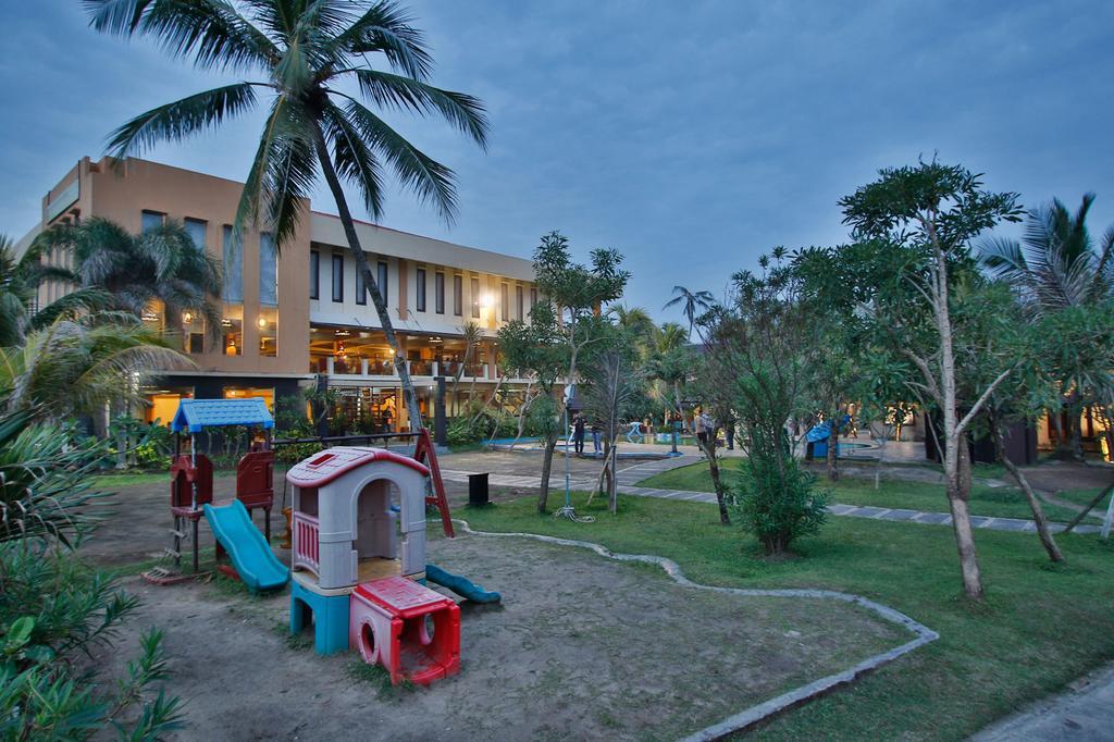 Hotel The Jayakarta Anyer Extérieur photo